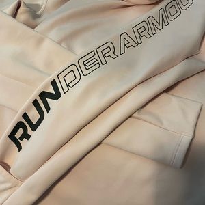 Like New! Under Amor Run XL